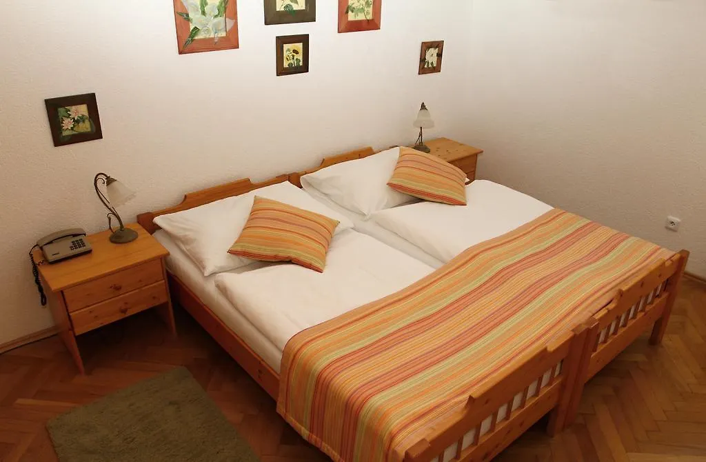 Sant Georg Garni Guest house
